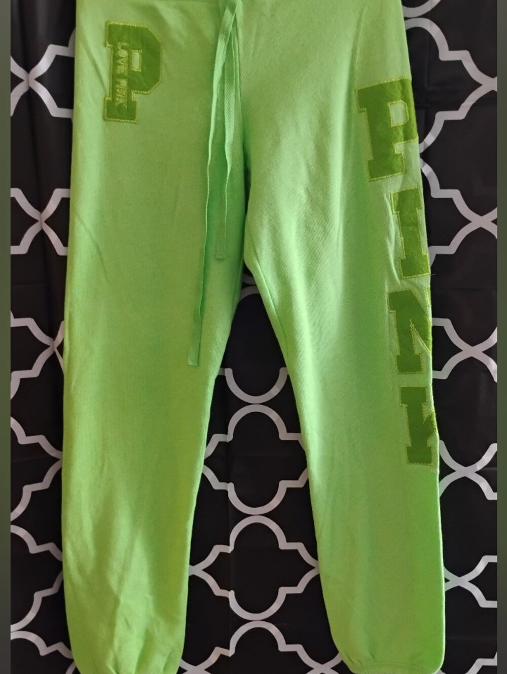 Old School Slim Fit Vintage Bright Green Love Pink Sweatpants 🆕🍓💚✨